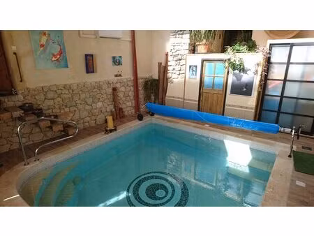 propriété au calme  à 2 pas du centre-ville de forcalquier