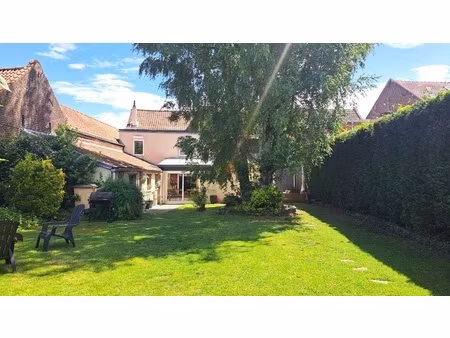 maison 8 pièces - 220 m²