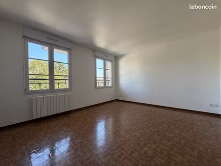 studio 1 pièce 30 m²