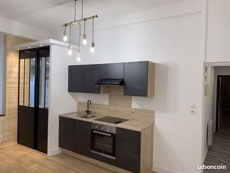 studio 1 pièce 27 m²