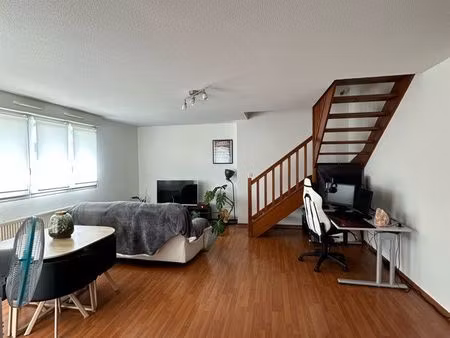 f2 balcon et garage