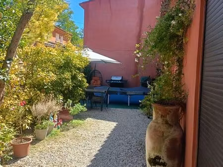 rare appartement avec jardin  proche cv et plage dans propriété privée