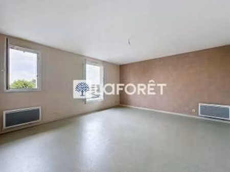 location appartement 3 pièces au pin (79140) : à louer 3 pièces / 69m² le pin