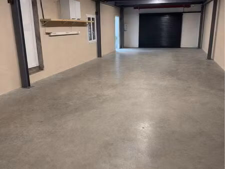 local box garage dépôt hangar