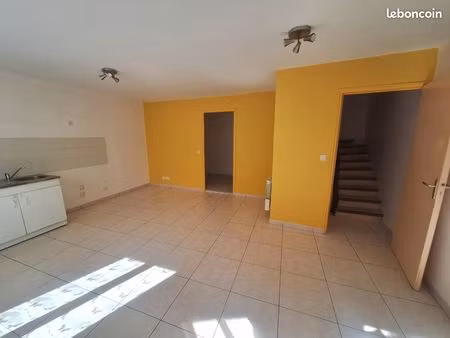 maison de bourg à louer – la trinité-porhoët