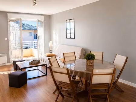 appartement t2 au coeur d'arès