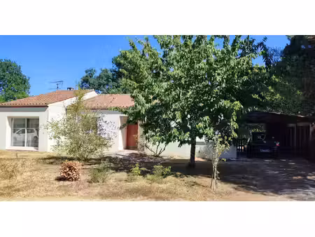 maison 3 chb. avec jardin arboré  pac et terrasse
