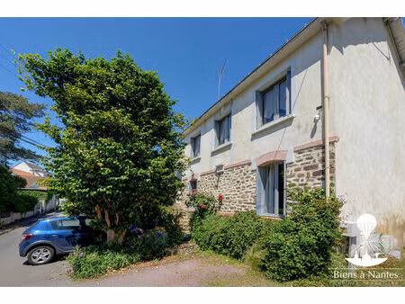 a vendre 4 locatifs + maison orvault au calme