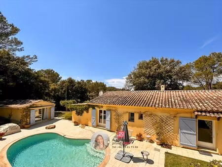 trans-en-provence - villa de plain-pied avec piscine  dépendance et terrain paysagé