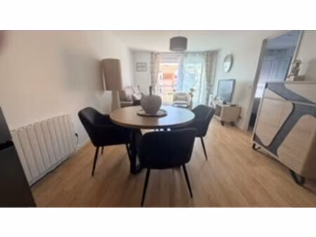 appartement t2 en résidence de standing et sécurisée - balcon - parking