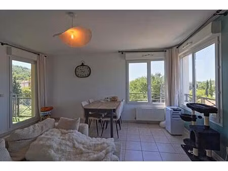 appartement t2 bourgoin jallieu  48 m² + garage et parking