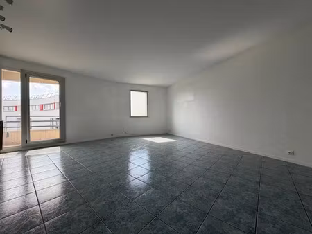 location appartement 2 pièces 56.42 m² à noisy-le-grand (93160)  903 €