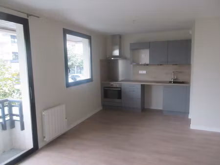 location t2 onet le chateau sans frais d'agence