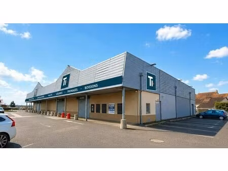 location commerce coulaines 72190 1267m²