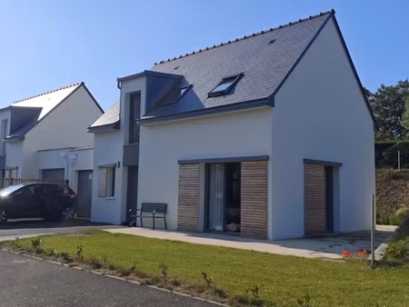location meublée maison 3 pièces 67.79 m² à binic (22520)  930 €