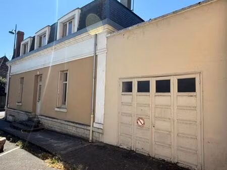 maison de ville avec garages et jardin