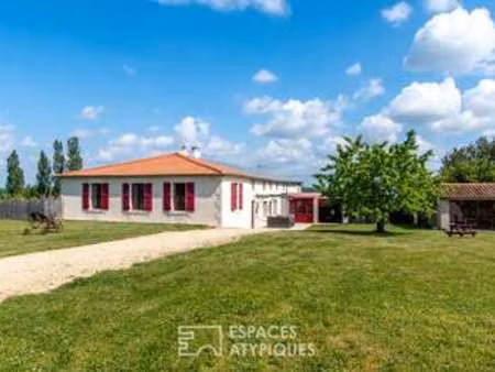 vente maison à vouillé-les-marais (85450) : à vendre / 161m² vouillé-les-marais