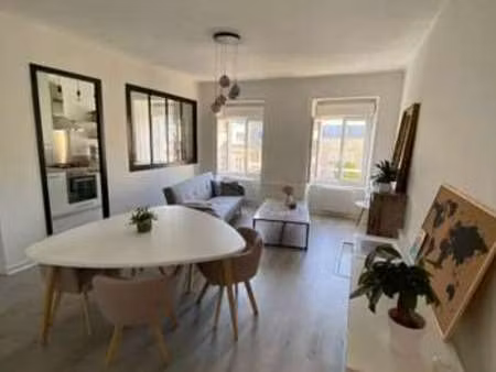 location appartement 3 pièces meublé à granville (50400) : à louer 3 pièces meublé / 63m² 