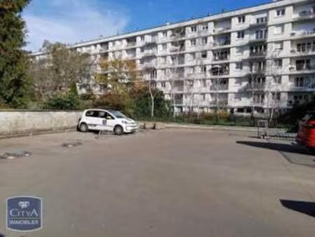 location garage box et parking à angers centre (49000) : à louer / angers centre