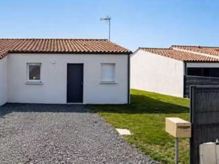 location maison à challans (85300) : à louer / 73m² challans