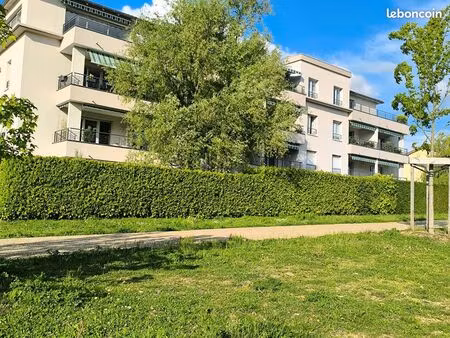 appartement t2 lumineux avec loggia  garage et parking - loup pendu