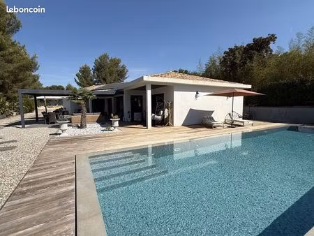 villa 5 pièces 201 m²