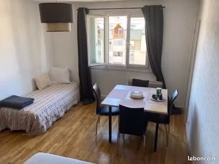 studio meublé - 32 m2 - av du 159e ria - dispo mi-août