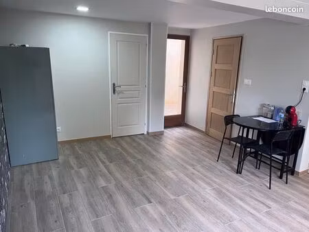 appartement t2 avec cour
