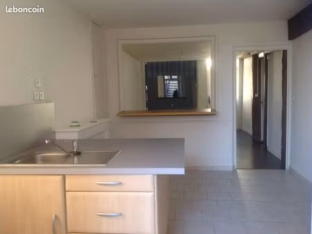 grand f2 confort centre ville