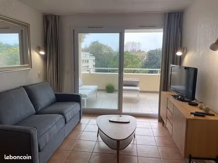 appartement meublé parking terrasse