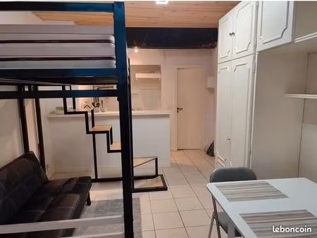 studio centre ville libre en août