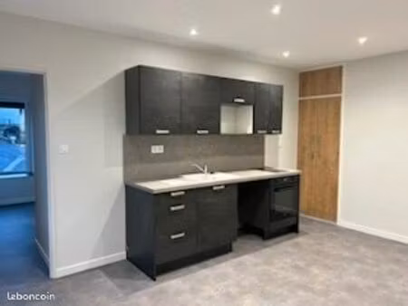 location t2 centre ville aumont non meuble