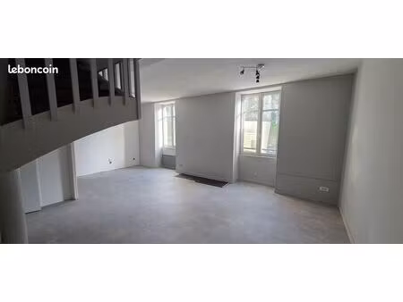 triplex 4 pièces 100 m²