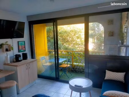 agréable studio meuble 21 m² 420/mois