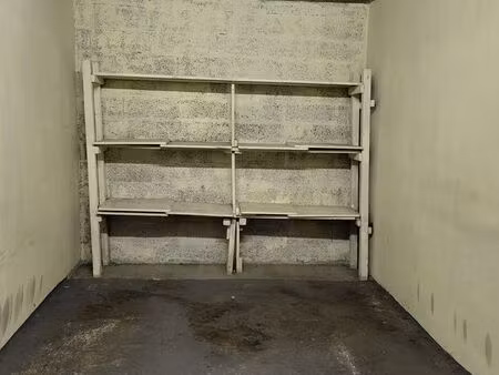 garage fermé à louer