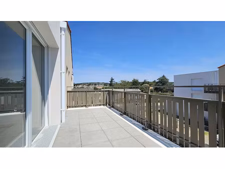 location appartement 3 pièces 65.69 m² à les herbiers (85500)  760 €