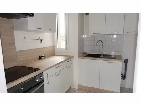 location appartement 2 pièces 46.72 m² à orsay (91400)  810 €