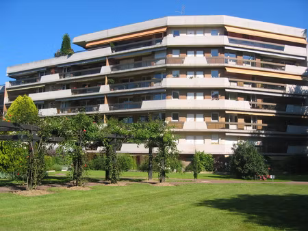 location appartement 3 pièces 84 m² à écully (69130)