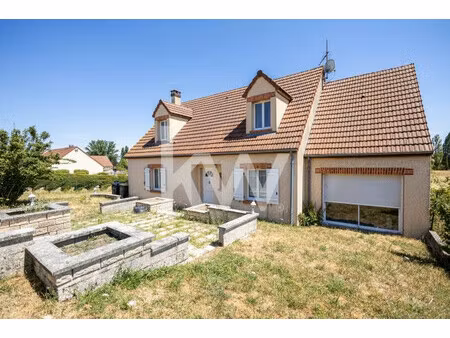 maison 6 pieces avec grand terrain a vendre a rebrechien