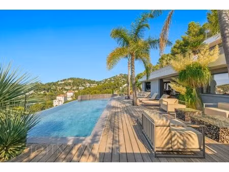 exclusivité – villa d'architecte de 330 m² avec appartement indépendant et vue mer...
