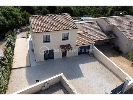 maison de 106 m² à bidon