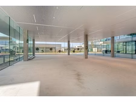 commercieel te huur in oostkamp