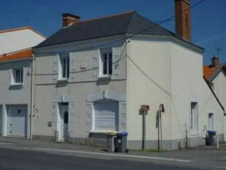 location maison à rezé (44400) : à louer / 70m² rezé
