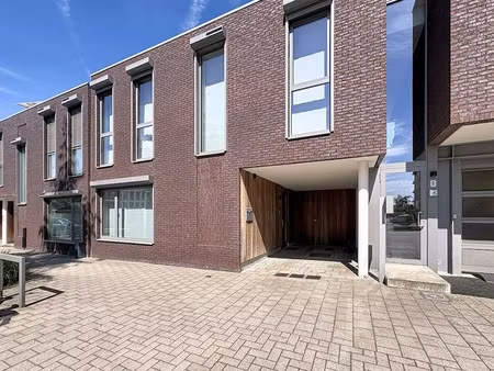 huis te huur in hoboken met 3 slaapkamers