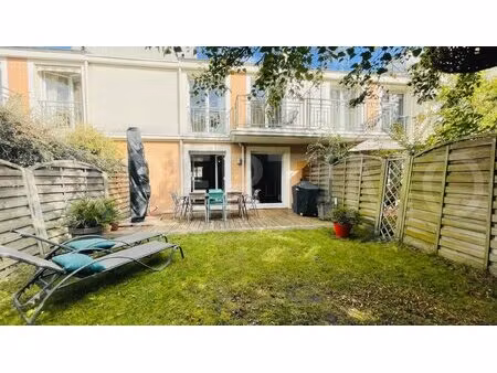 maison familiale contemporaine 123 m2 4 chambres jardin garage mont-valérien