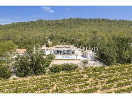forcalqueiret villa t5 recente avec piscine dans les vignes