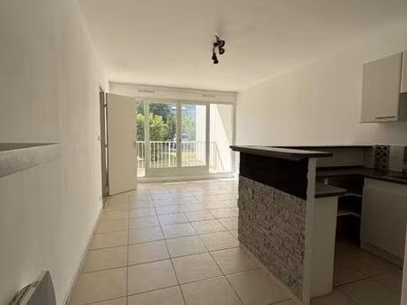 appartement t2 de 40 m² - quartier velpeau  tours