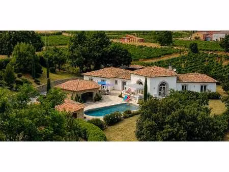 propriété avec piscine et jardin draguignan (83)