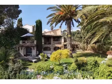 haut de cagnes mas authentique terrain garage vue mer