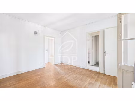 à vendre – charmant appartement 3 pièces en immeuble meulière – 123 500 € fai